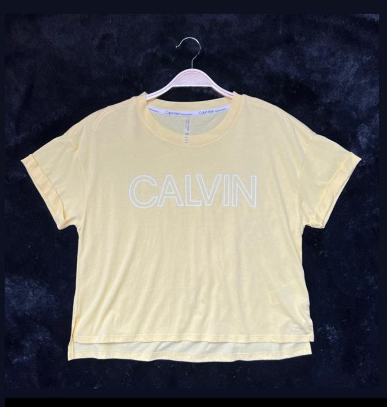 CAMISETA CALVIN KLEIN YELLOW - MUJER